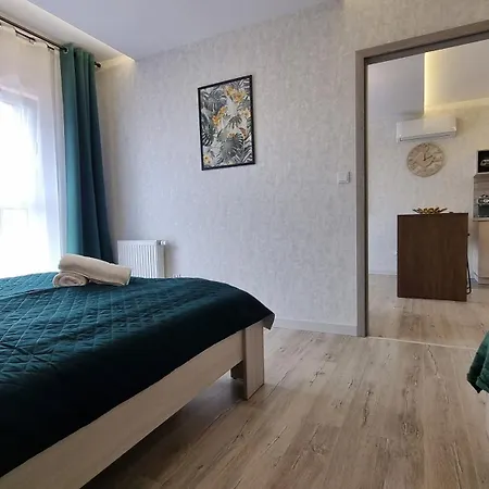 Q Orion - Dwupokojowy, Klimatyzowany Przy Manufakturze Z Garazem Gratis, Fv Λοτζ