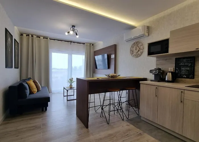 Q Orion - Dwupokojowy, Klimatyzowany Przy Manufakturze Z Garazem Gratis, Fv 罗兹